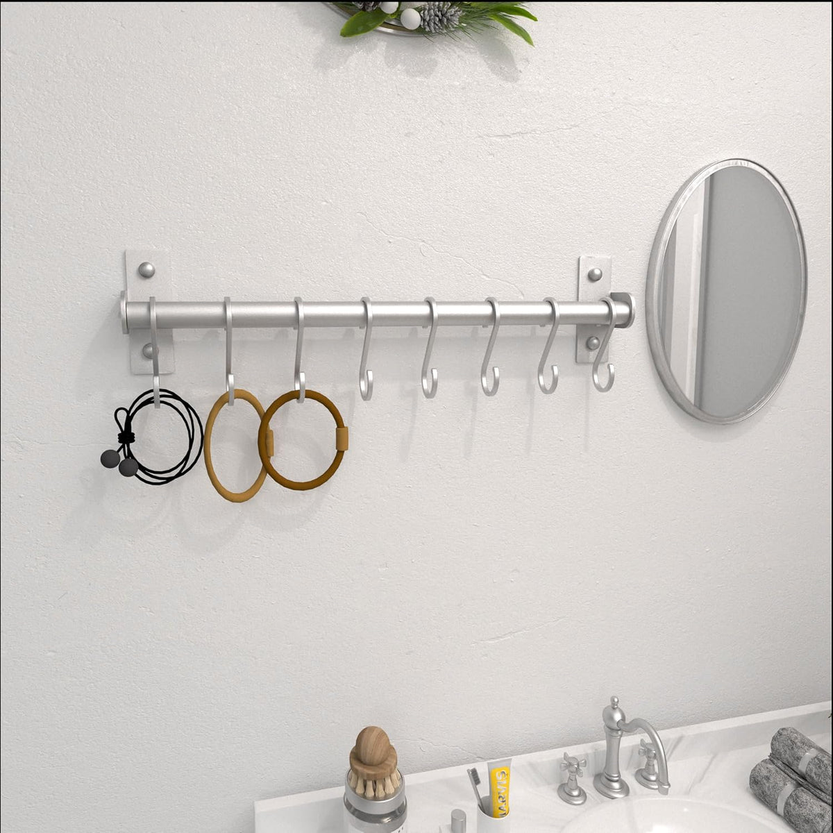 Wall Mounted Pot Rack with Movable Sliding Hooks, Heavy Duty Kitchen Utensil Rail for Pans, Mugs & Towels